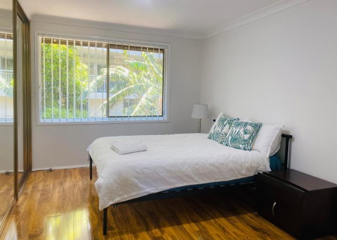Quiet Family Townhouse In Wollongong CBD - Kawana Tourism 3