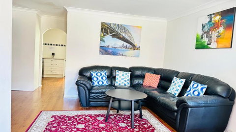 Quiet Family Townhouse In Wollongong CBD - Kawana Tourism 0