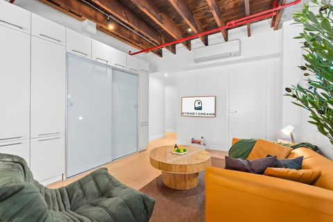 Quirky Loft By Sydney Dreams - Kawana Tourism 3
