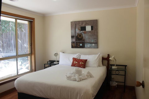 Australian Home Away @ Doncaster Anderson Creek 2 - Kawana Tourism 2