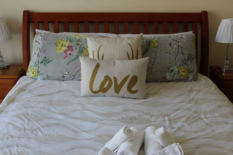 Australian Home Away @ Doncaster Elgar - Kawana Tourism 3