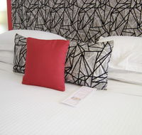 Avaleen Lodge Motor Inn - Kawana Tourism