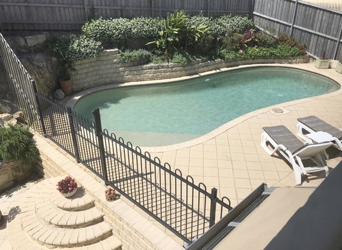 Avalon Seashells 2 Bedroom Apartment With Pool - Kawana Tourism 1