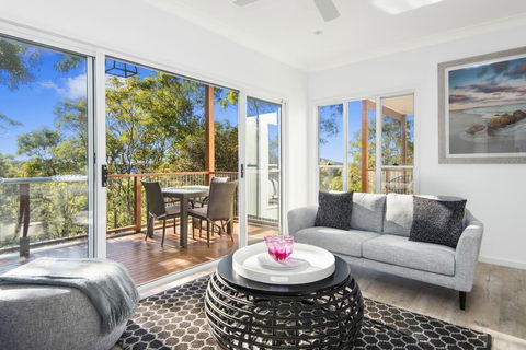 Avalon Tree House - Kawana Tourism 0