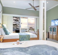 Avocado Sunset Bed  Breakfast - Kawana Tourism