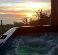 Award Winning Beach Front Retreat - Kawana Tourism