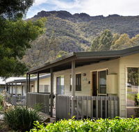Awonga Cottages - Kawana Tourism