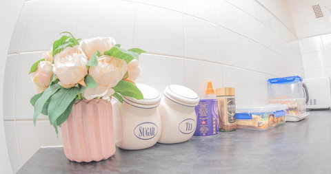 Aya Apartment - Kawana Tourism 3