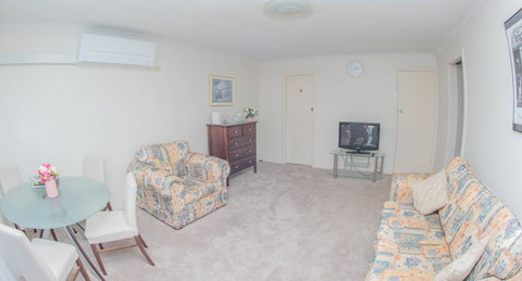 Aya Apartment - Kawana Tourism 1