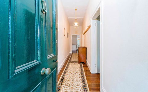 Azile 1875 Heritage Victorian Duplex - Kawana Tourism 0