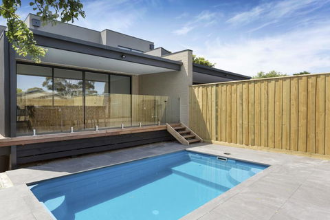 AZURE - ROSEBUD - Kawana Tourism 0