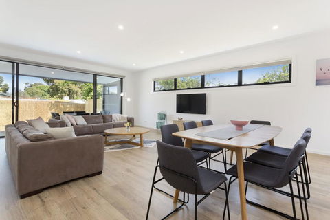 AZURE - ROSEBUD - Kawana Tourism 1