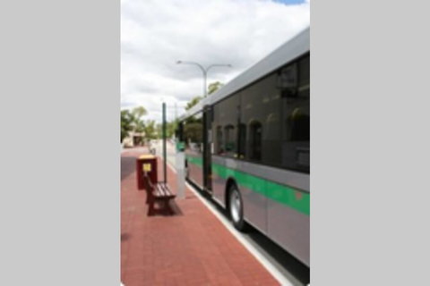 B8 Cafes, Resturants, UWA Close To SCGH - Kawana Tourism 1