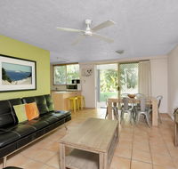 Baden 35 - Rainbow Shores Walk To Beach Pools Tennis Court - Kawana Tourism