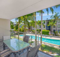Baden 72 - Rainbow Shores Stroll to the beach Air con Swimming Pools - Kawana Tourism