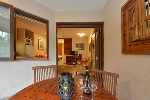 Bale 19 @ Hibiscus - Kawana Tourism 3