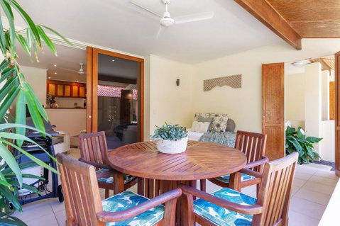 Balinese Beachfront Villa - Kawana Tourism 2