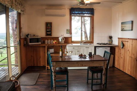 Balingup Heights Hilltop Forest Cottages - Kawana Tourism 1