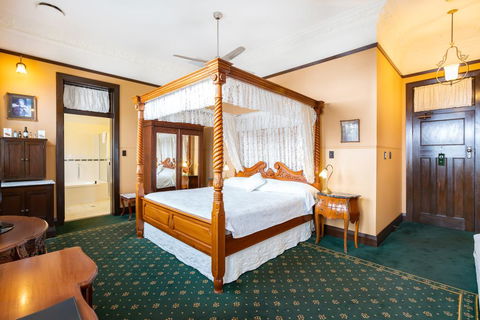 Ballina Manor Boutique Hotel - Kawana Tourism 3