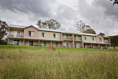 Bathurst Goldfields Motel - Kawana Tourism 0