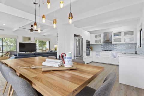 BAYSHORE - DROMANA - Kawana Tourism 1