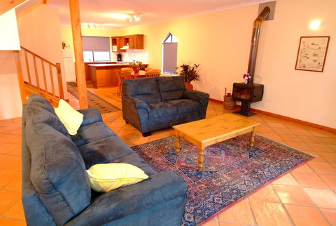 Beach Casa - Kawana Tourism 1