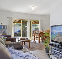 Beach Escape  Currarong - basic family accommodation - Kawana Tourism