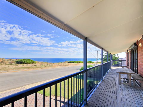 Beach House At Moana - Kawana Tourism 0