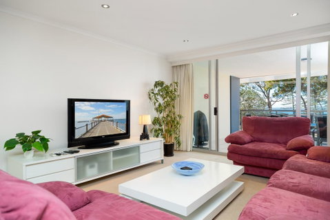 Beach House On Suttons - Kawana Tourism 2