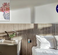 BEACH LOCATION STUDIO // CLOVELLY 1 - Kawana Tourism