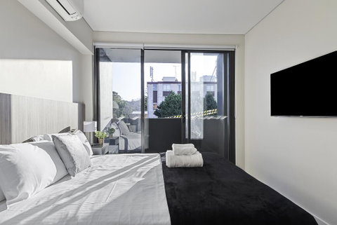 BEACH LOCATION STUDIO // CLOVELLY 4 - Kawana Tourism 3