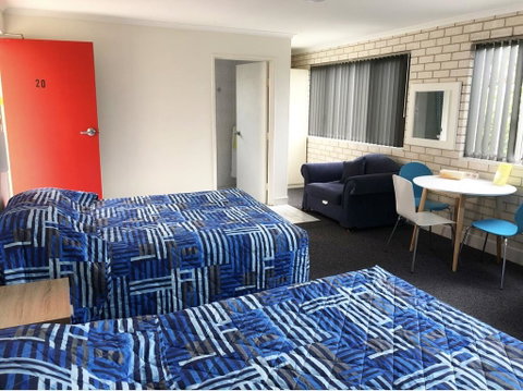 Beach Park Motel - Kawana Tourism 2