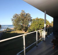 BEACHFRONT 3- 3/12 Bundella Ave LC - Kawana Tourism