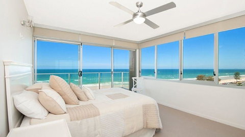 Beachfront Apt Main Beach - Kawana Tourism 2