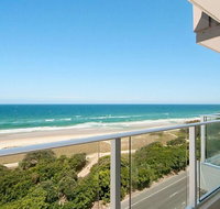 Beachfront Apt Main Beach - Kawana Tourism