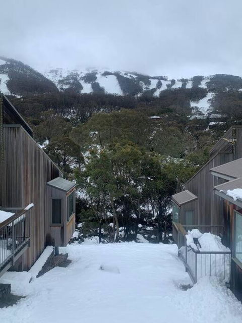 Riverside Cabin 18 Thredbo - Kawana Tourism 0