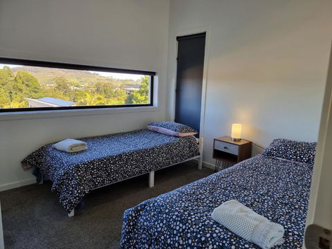 RESIDENTIAL 4 BEDROOM House - Kawana Tourism 3