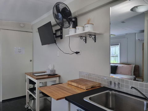 Redcliffe Homestay - Kawana Tourism 3