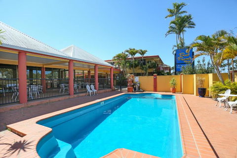 Reef Resort Motel - Kawana Tourism 0