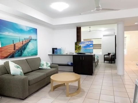 REEF RETREAT APARTMENTS PALM COVE Unit 13 - Kawana Tourism 0