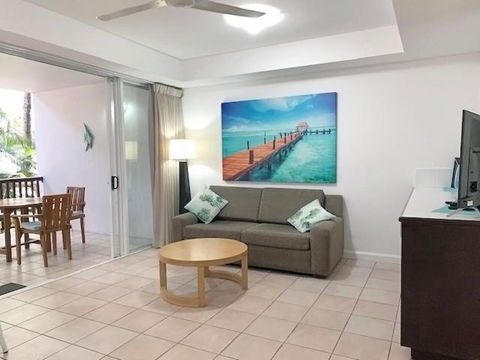 REEF RETREAT APARTMENTS PALM COVE Unit 13 - Kawana Tourism 1