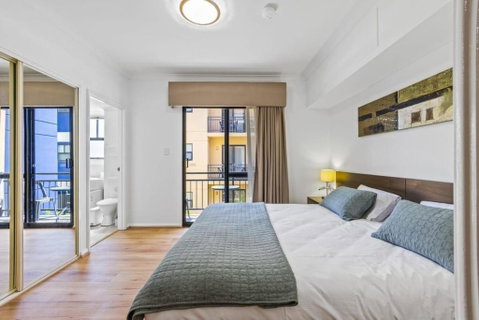 Renovated Family Apartment With Pool & WiFi - Kawana Tourism 0