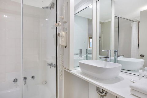 Renovated Stylish Studio - Kawana Tourism 2