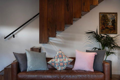 Retreat 34A - Kawana Tourism 3