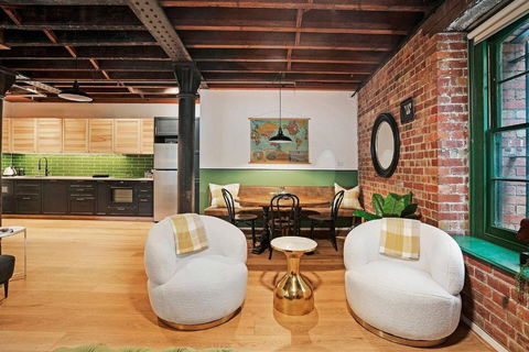 Retro Meets Industrial At Heritage Bond Store - Kawana Tourism 1