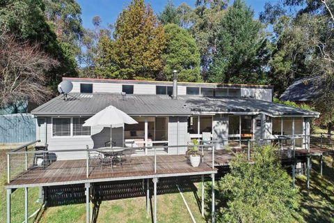River Rest Merrijig Near Base Of Mount Buller - Kawana Tourism 0