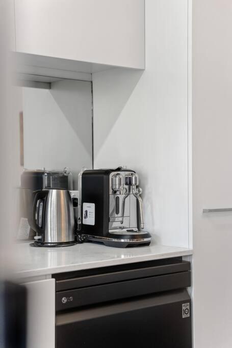 River Torrens Retreat - 2BR, Parking, Wi-Fi - Kawana Tourism 1