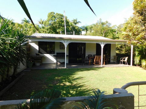 Riverbend Cottage Cabin - Little Heaven - Kawana Tourism 2