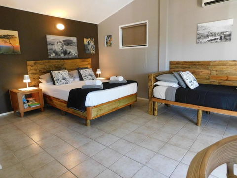 Riverbend Cottage Cabin - Little Heaven - Kawana Tourism 3