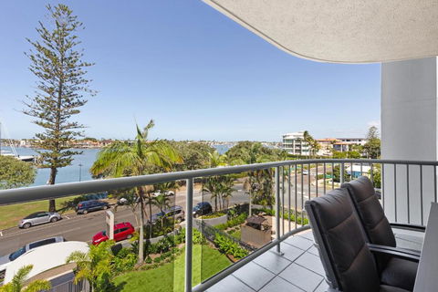 Riverdance Apt. 14 - Kawana Tourism 1